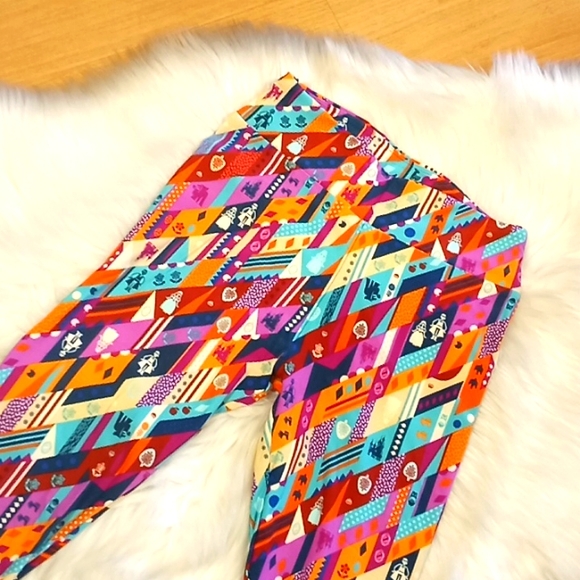 Disney LLR Its a Small World Legging-Orange Mix-#1439 - Picture 4 of 9